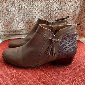 Regarde Le Ciel leather ankle boot